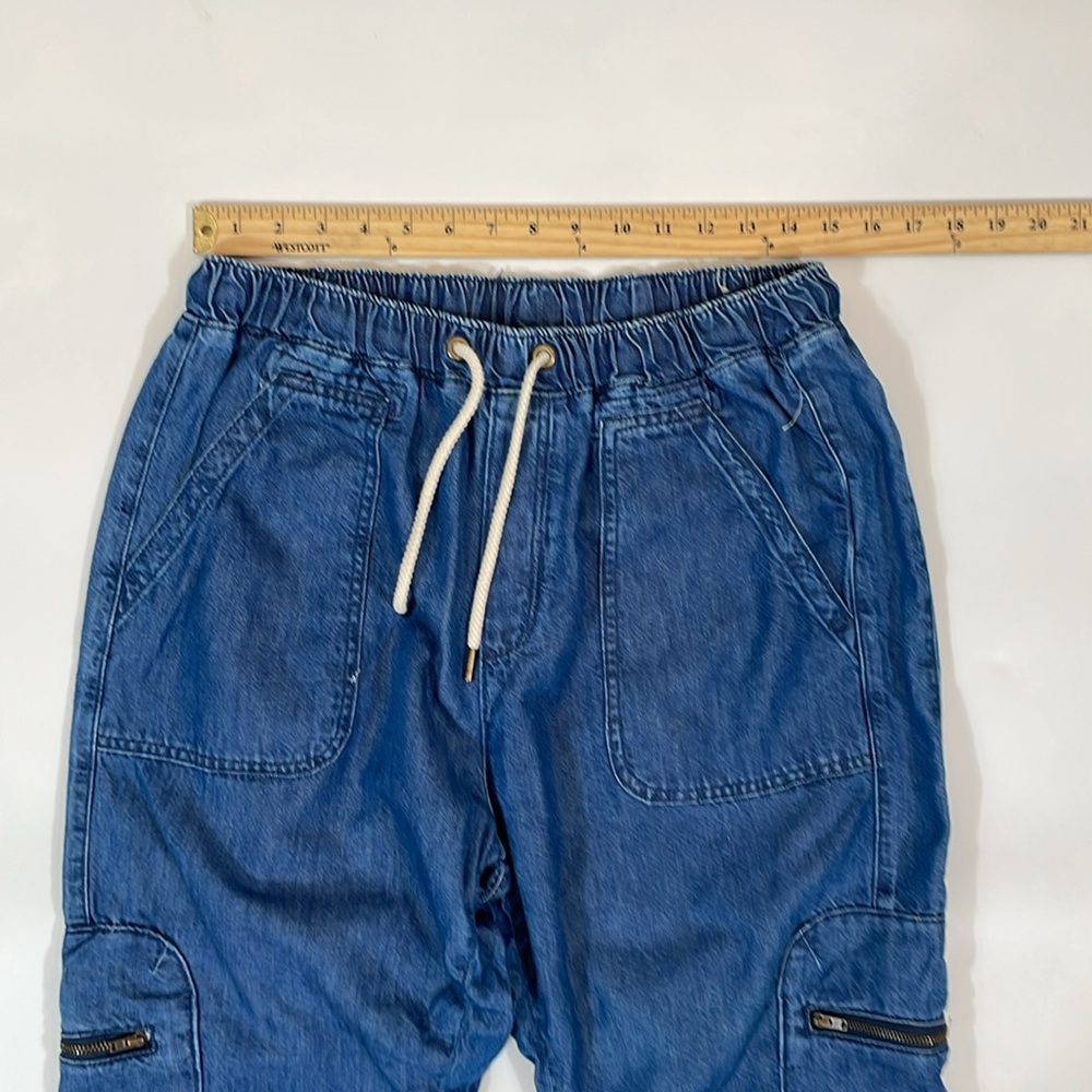 Pilcro Jeans Size L Relaxed Fit High Rise Pull On Cargo Denim EUC Worn Once - Picture 5 of 11